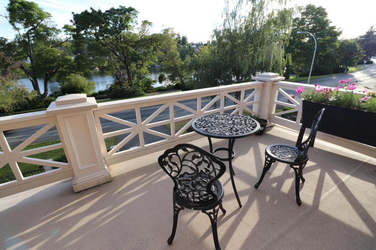 Esquimalt Lipton Place By Elegant Waterfront מראה חיצוני תמונה