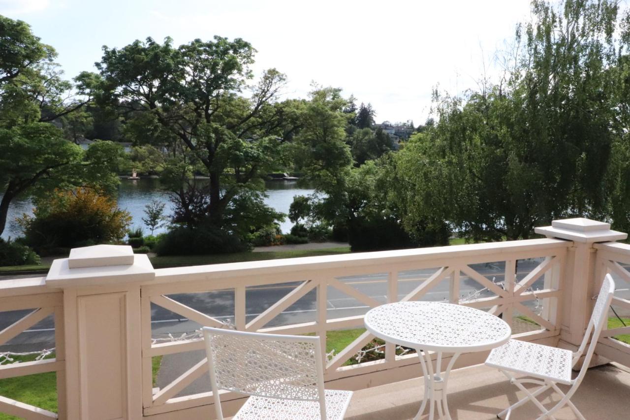 Esquimalt Lipton Place By Elegant Waterfront מראה חיצוני תמונה